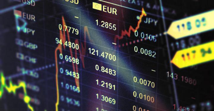 隔夜美股 | 三大指数上涨 特朗普拟对芯片征收100%关税 苹果（AAPL.US）涨5%