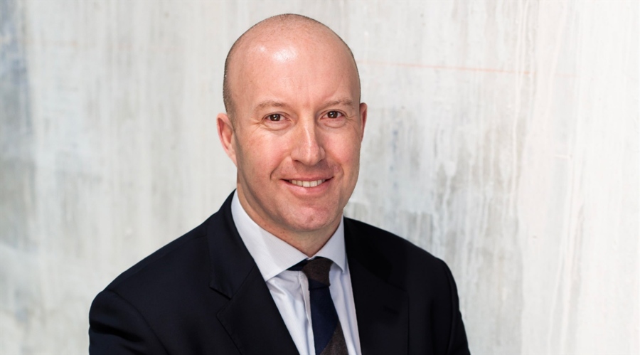 2025美股市场“黑马”现身！从退市危机到热门话题