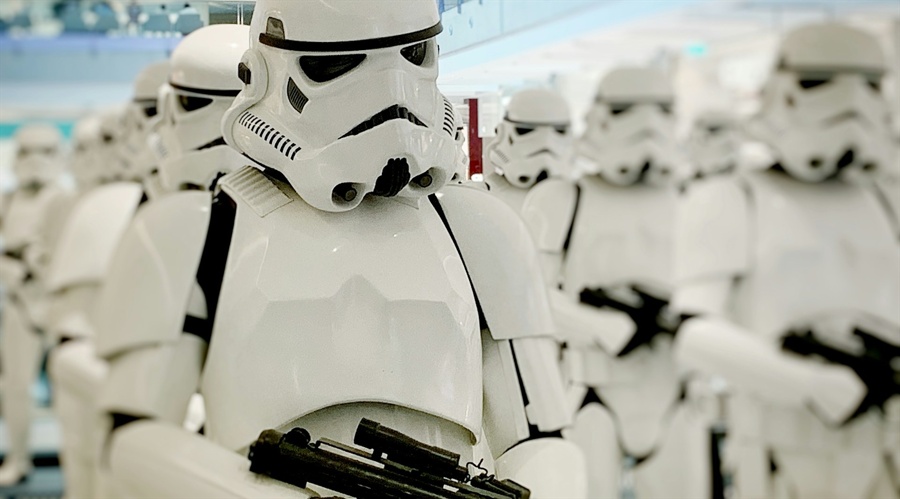 Reddit(RDDT.US)第二季度收入激增78% 创三年来最快增速,广告前景看好后盘股价暴涨